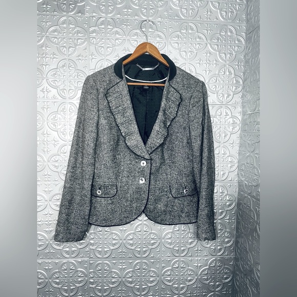 White House Black Market Jackets & Blazers - White House Black Market Grey Ruffle Lined Blazer Buttoned Suit Jacket Business